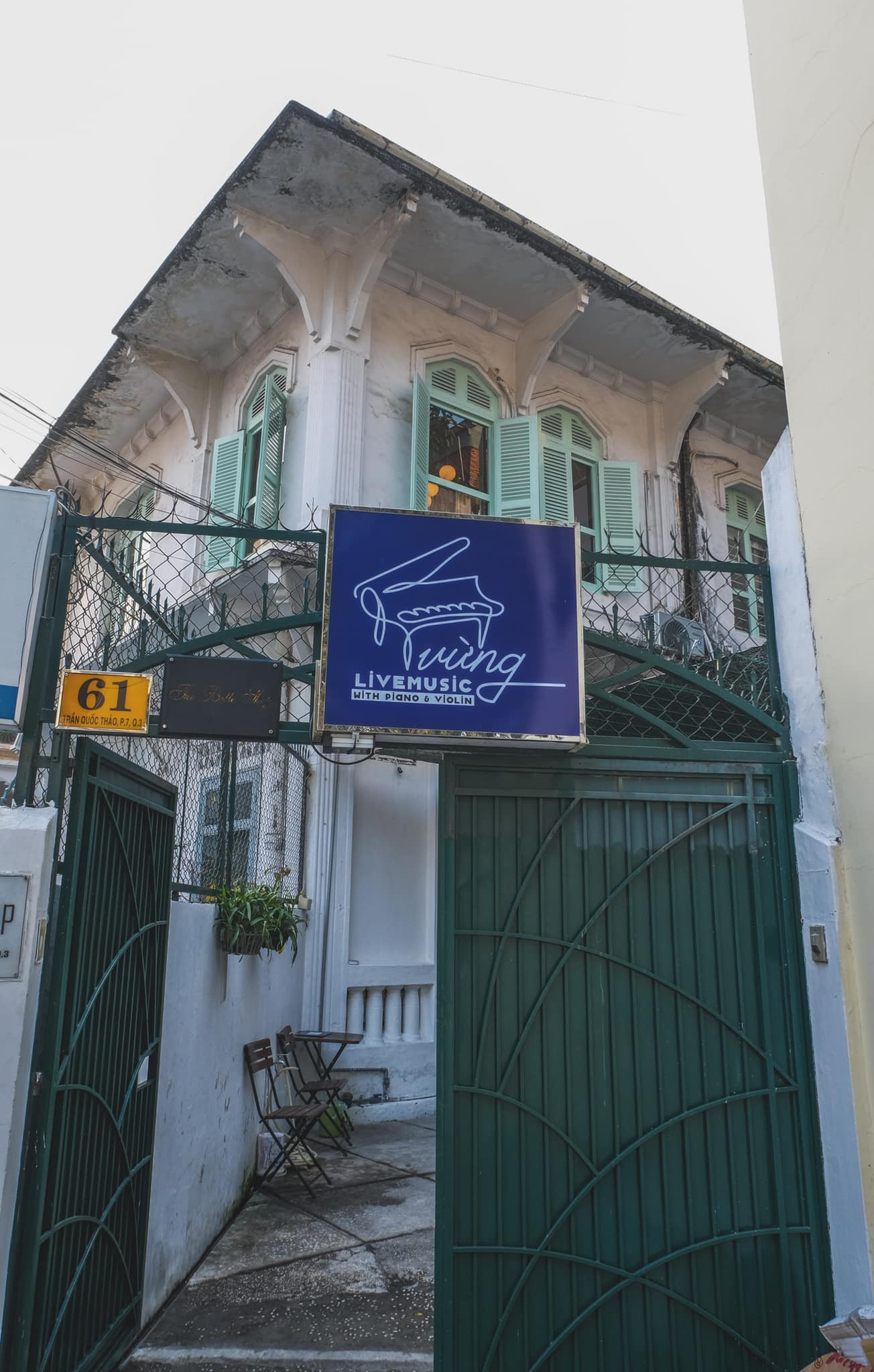 Ngược dòng thời gian quay trở về những tiệm cà phê mang phong cách Sài Gòn xưa ảnh 1