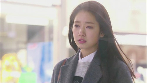 Thanh xuân chỉ nên giữ lại những ký ức đẹp đẽ. Kỉ-niệm-xấu-xí? Hãy ném chúng đi! ảnh 3