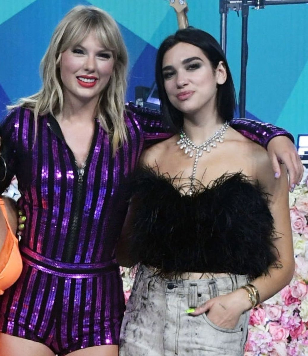 Top 10 album bán chạy nhất năm 2020: BTS tỏa sáng giữa dàn sao US&UK ảnh 5