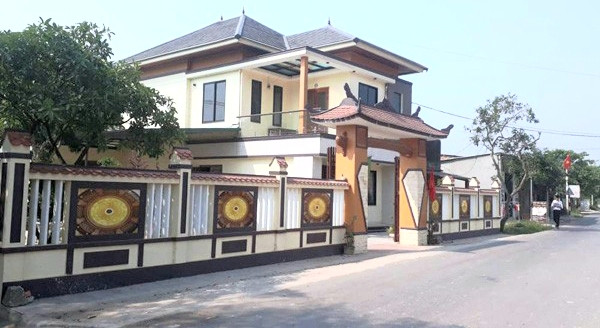 Quan hệ không trong sáng, 2 cán bộ thanh tra tỉnh Quảng Trị bị kỷ luật ảnh 2