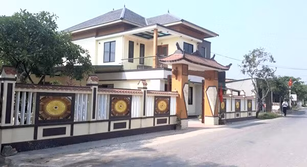Quan hệ không trong sáng, 2 cán bộ thanh tra tỉnh Quảng Trị bị kỷ luật ảnh 2