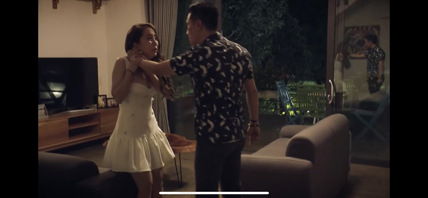 Sinh tử tập 76: Hoàng bị đầu độc, Vũ bóp cổ Trinh vì không giúp hết sức chạy án ảnh 2