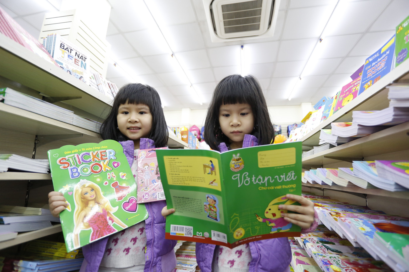 Tưng bừng khai trương Nhà sách Tiền Phong Nguyễn Phong Sắc ảnh 6