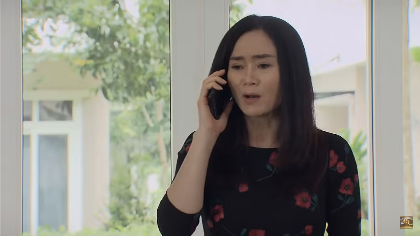 Đừng bắt em phải quên 8: Ngọc trốn học đi theo dõi bố và em gái mưa quái thai ảnh 2