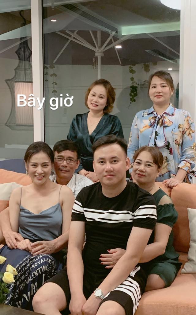 Phương Oanh: Quyết 'hạ cánh nơi anh', lần đầu khoe người yêu trên facebook ảnh 1