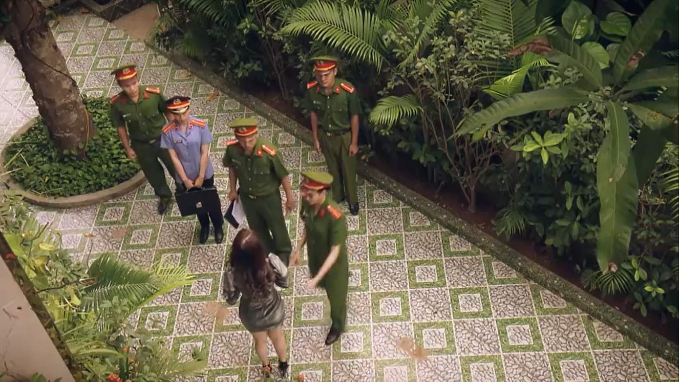 Sinh tử tập 77: Trinh (Quỳnh Nga) bị bắt, Hoàng khai quan chức nhận hối lộ khủng ảnh 1