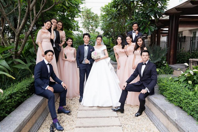 Những đám cưới đình đám Vbiz: Dàn bê tráp, khách mời toàn hoa hậu, á hậu ảnh 11