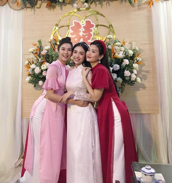 Những đám cưới đình đám Vbiz: Dàn bê tráp, khách mời toàn hoa hậu, á hậu ảnh 4