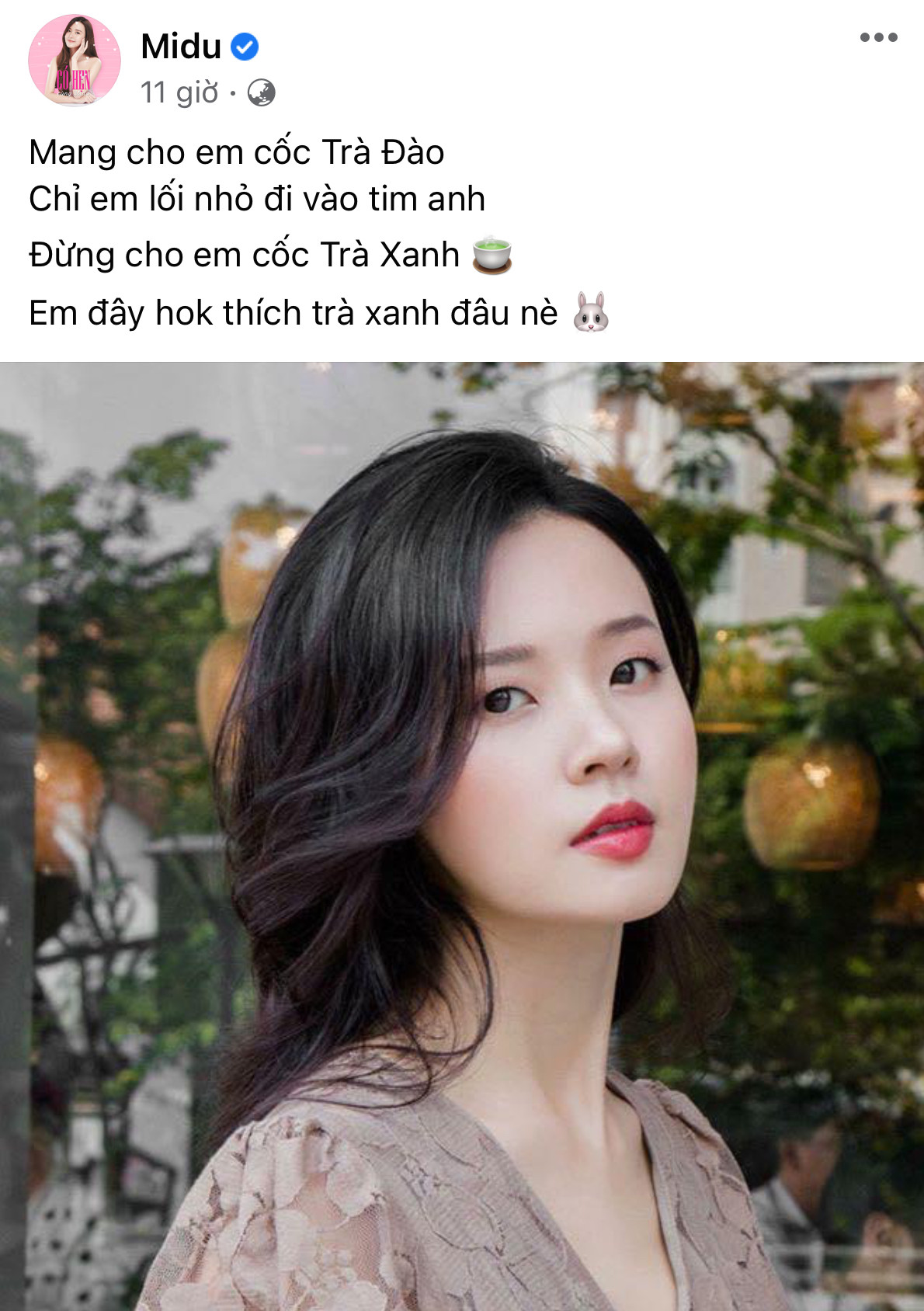 Theo dòng xu hướng, Midu nhất định nói không với Trà xanh. Nhưng trà đào thì được! Chỉ sau một ngày, cụm từ “trà xanh” bỗng thành trend trên status của sao Việt ảnh 3