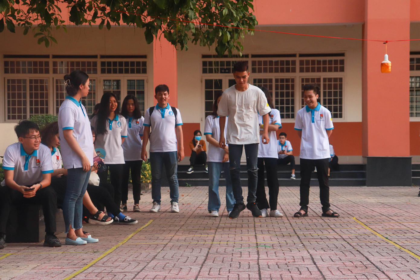 Sinh viên Nhân văn hào hứng tham gia chuỗi hoạt động kỷ niệm 90 năm thành lập Đoàn ảnh 1