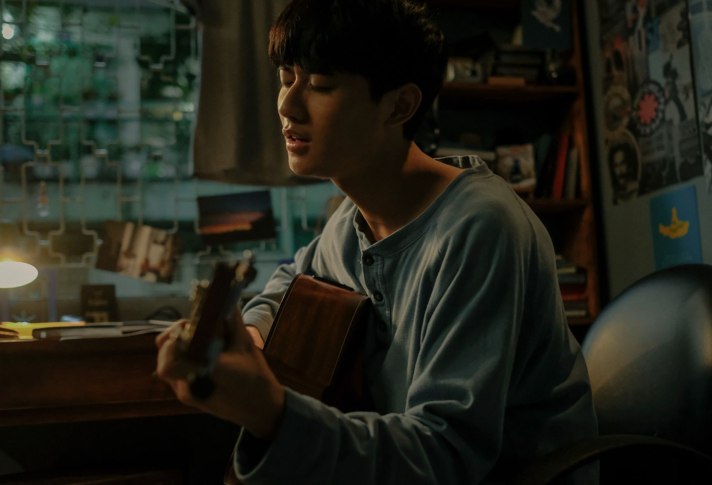 Review phim “Sài Gòn Trong Cơn Mưa“: Câu chuyện tình - đời của những trái tim “di cư“ ảnh 8