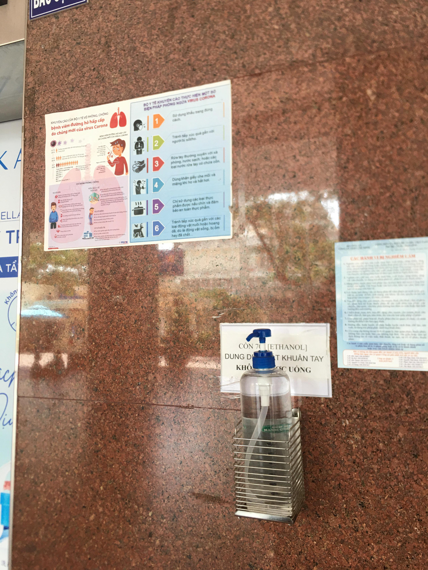 TP.HCM: Các bạn sinh viên trở lại trường từ hôm nay, nghiêm túc phòng chống dịch ảnh 2