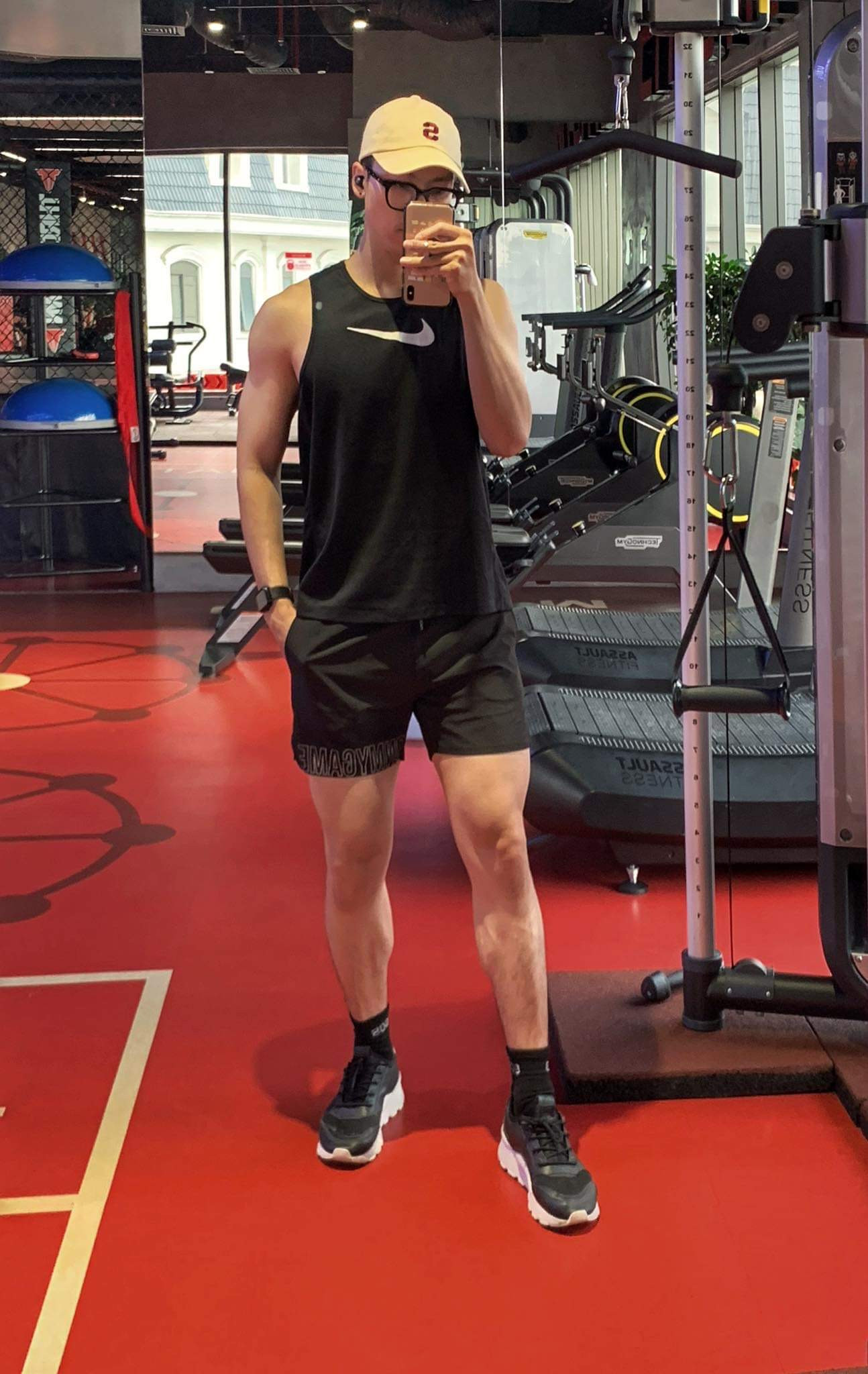 Giới trẻ Sài Gòn nô nức khoe ảnh "check-in" trở lại phòng gym đầy khí thế ảnh 3