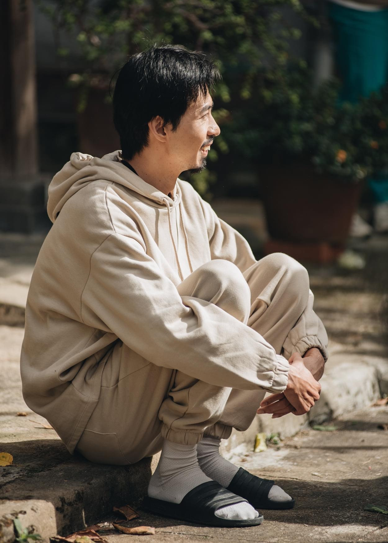 Không phải ngồi chờ nữa vì “bạn già” Đen Vâu đã chính thức rủ rê JustaTee cùng “Đi Về Nhà“ ảnh 4