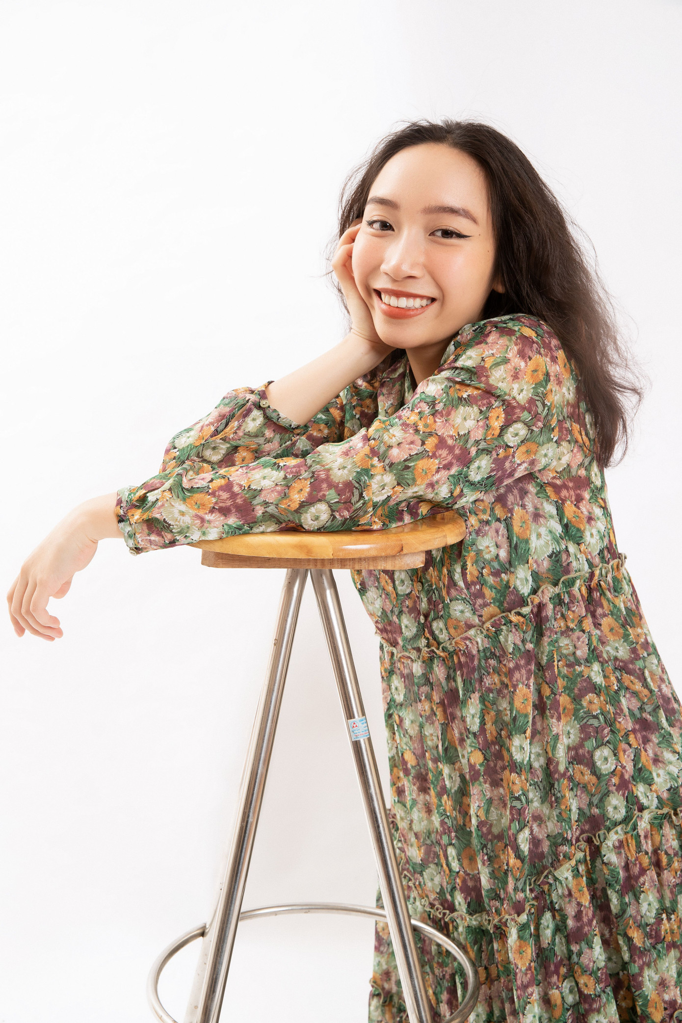 Kết hợp với con gái của Diva Mỹ Linh, Tlinh “mở bát” năm mới bằng MV đầy ý nghĩa ảnh 3