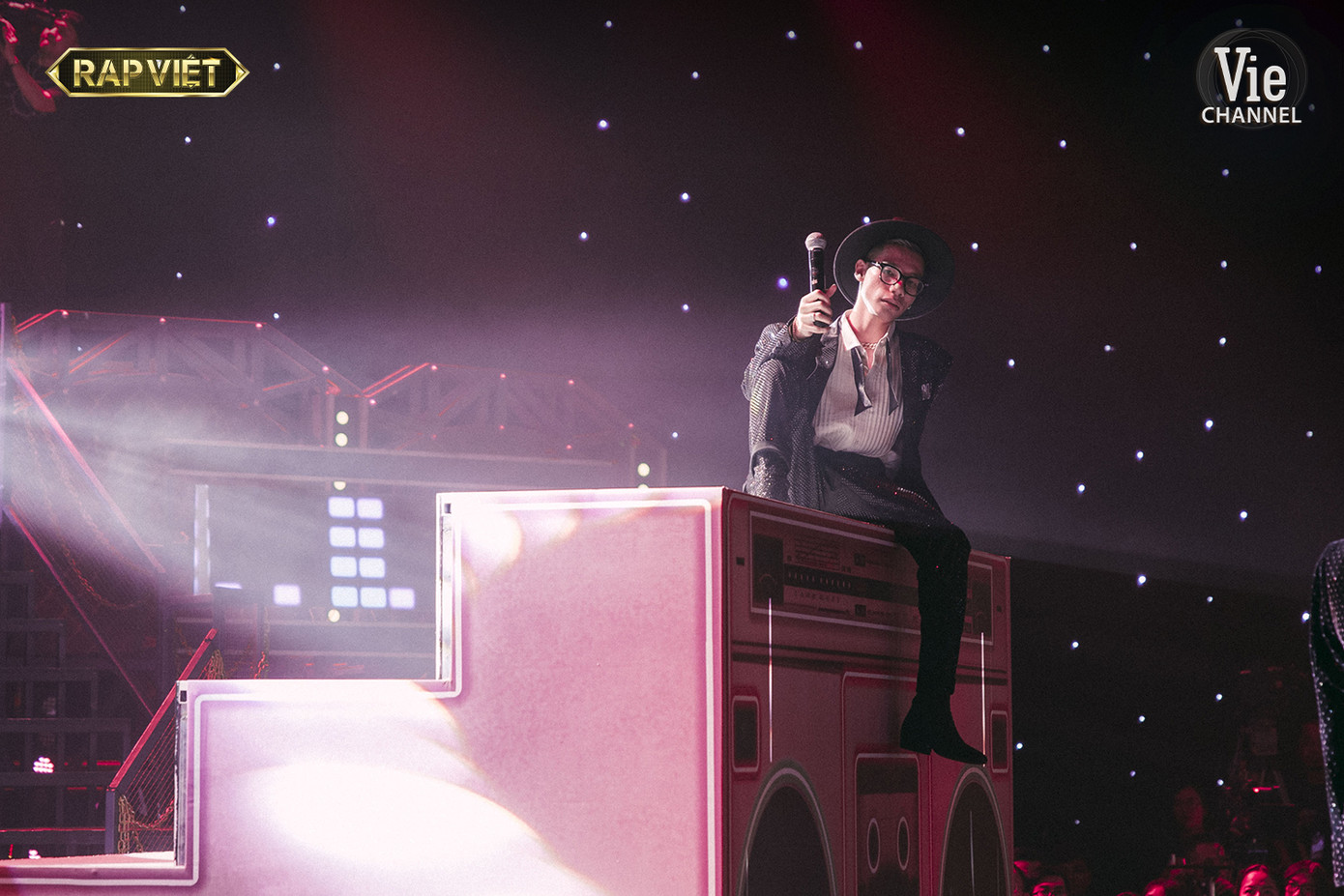 Phía Karik nói gì về nghi án BTC Rap Việt ép G.Ducky hóa “vịt con” trong đêm Chung kết? ảnh 1