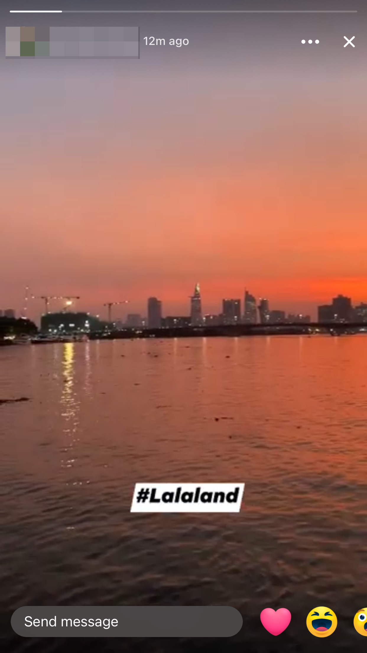 Tạm gác lại lo âu, người dân Sài Gòn cùng ngắm hoàng hôn đẹp như trong phim “La La Land“ ảnh 5