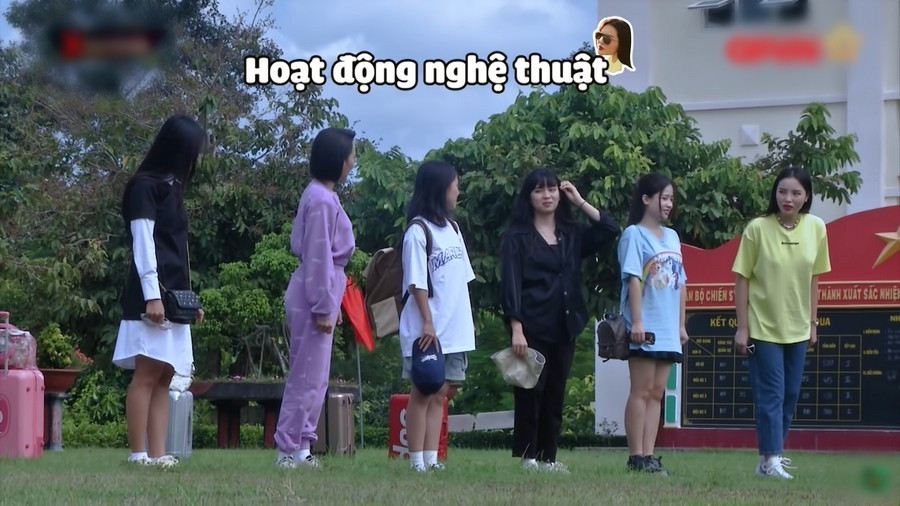 Kỳ Duyên “nhắc bài” Hậu Hoàng khi nghề YouTuber không được biết đến trong quân ngũ ảnh 3