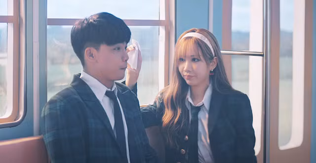 “Trên Tình Bạn Dưới Tình Yêu”: Là tình cảm tự do không ràng buộc hay nuối tiếc khôn nguôi? ảnh 1