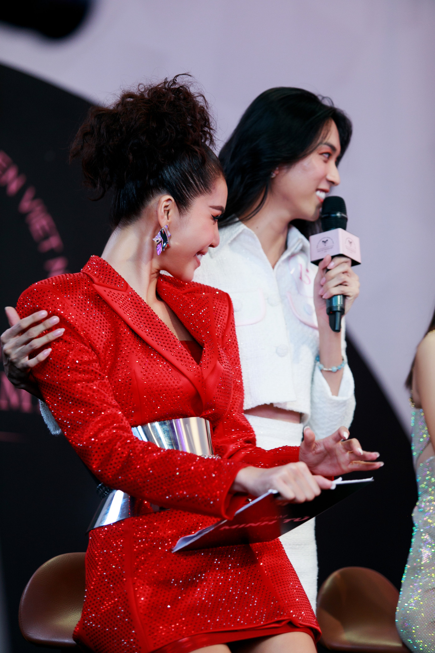 Bật cười với chiêu dụ thí sinh của “Siêu mẫu Indonesia gốc Việt” trong Đại Sứ Hoàn Mỹ ảnh 6