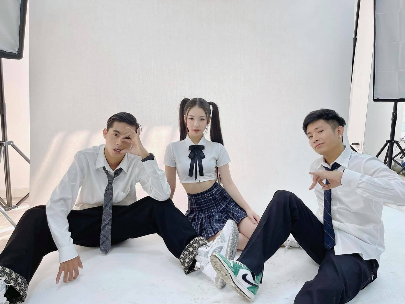 “Tình Bạn Diệu Kỳ” càn quét TikTok: Đến lượt Võ Hoàng Yến và Diệu Nhi “bắt trend” ảnh 1