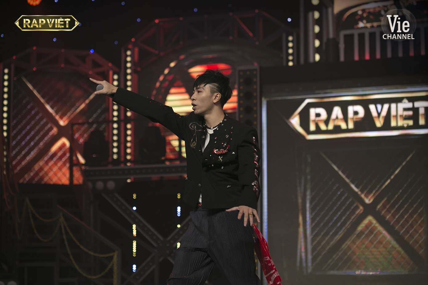 Chung kết “Rap Việt“: Căng thẳng bài toán “8 chọn 1” và chiến lược khó đoán của Karik ảnh 7