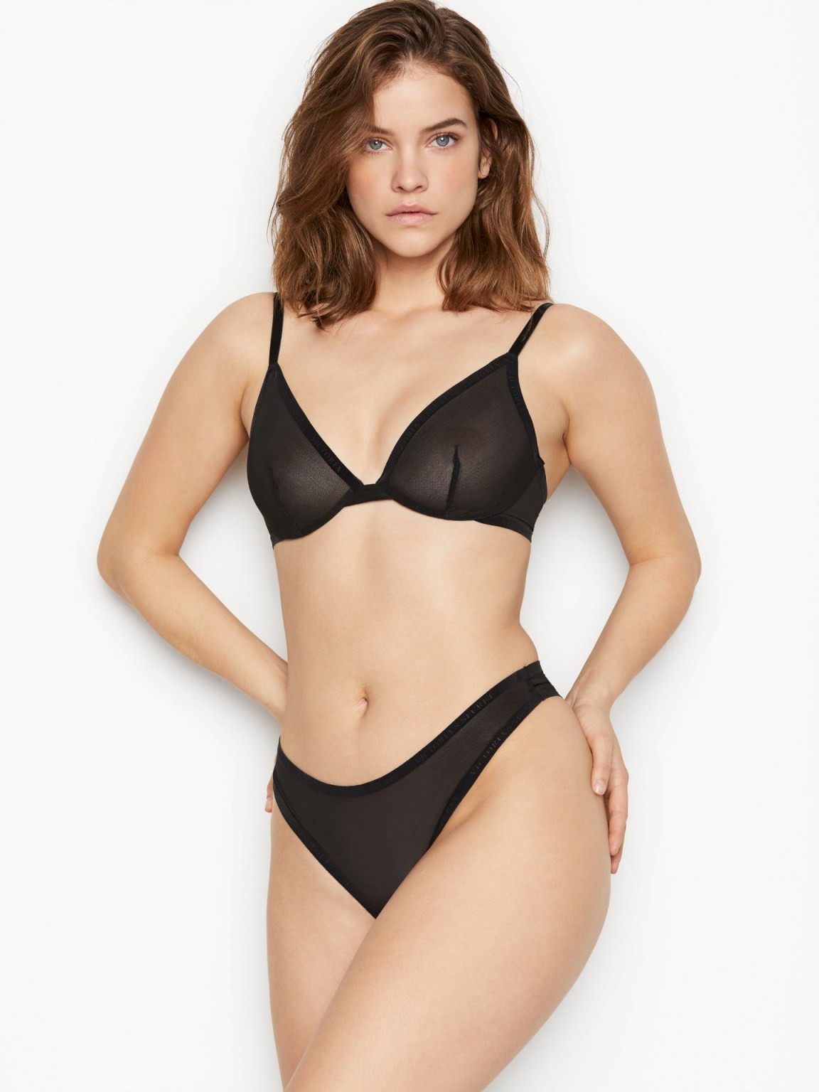 Đường cong 'gây mê' của 'thiên thần' Barbara Palvin ảnh 7