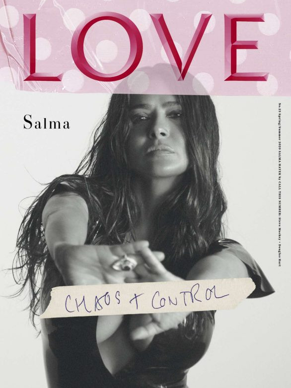 'Bom gợi cảm' Salma Hayek 'bốc lửa' trong loạt ảnh ảnh 1