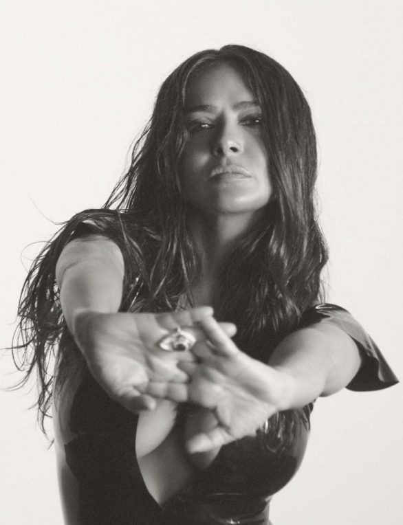 'Bom gợi cảm' Salma Hayek 'bốc lửa' trong loạt ảnh ảnh 5