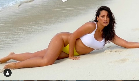 Mẫu ngoại cỡ Lorena Duran thả dáng 'bốc lửa' với áo tắm ảnh 2