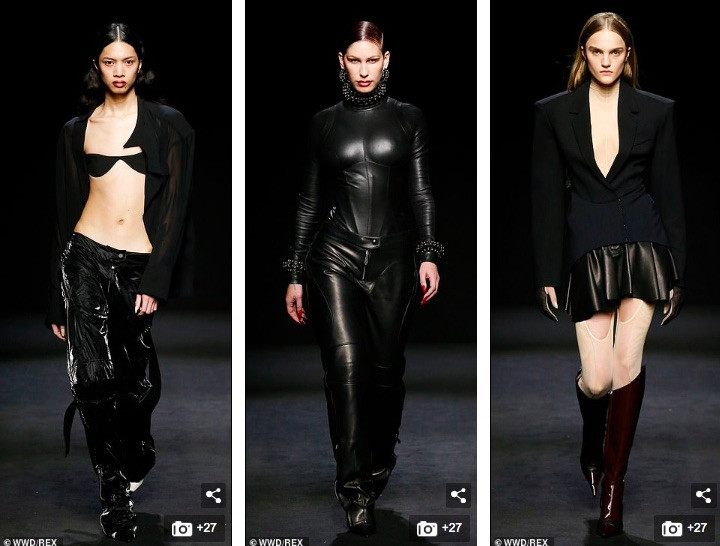 Người mẫu khoe trọn vòng 1 trên sàn catwalk ảnh 1