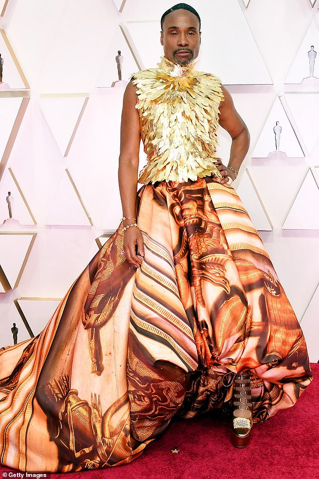 Nam ca sĩ Billy Porter lại mặc váy lên thảm đỏ Oscar 2020 ảnh 3