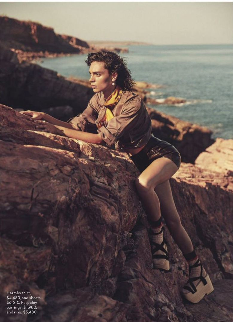 Chân dài 9x nước Úc sexy đầy ma mị hút hồn người nhìn ảnh 1