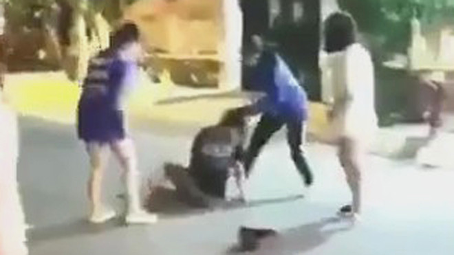 Nữ sinh đòi chết sau khi bị bạn đánh hội đồng, quay clip tung lên mạng ảnh 2