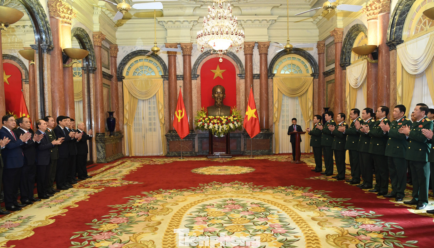 Hai Thứ trưởng Quốc phòng được thăng quân hàm Thượng tướng ảnh 3