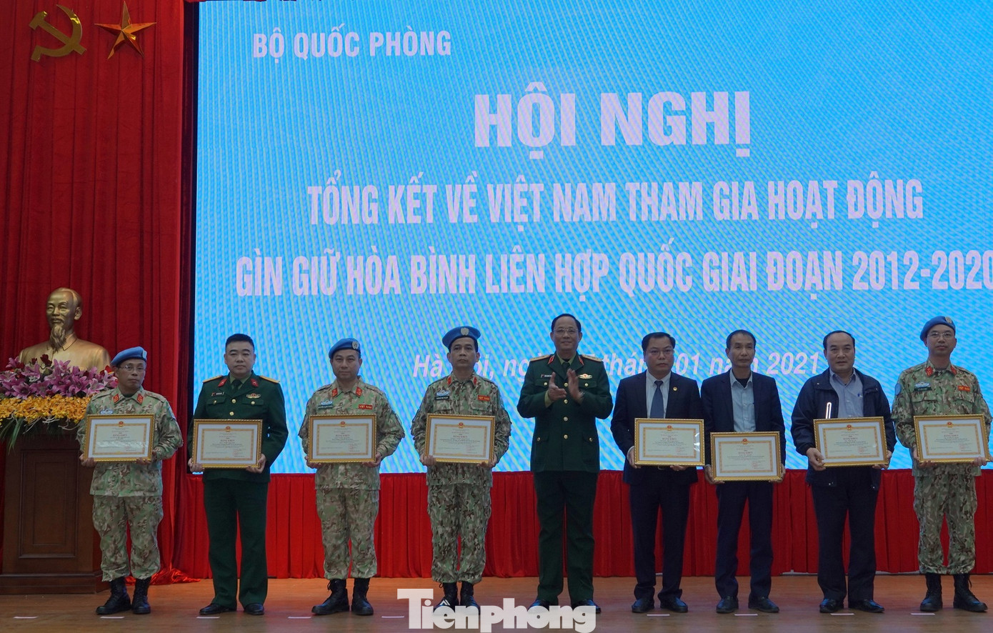 Thượng tướng Nguyễn Chí Vịnh: Hình thành ‘quyền lực mềm’ để bảo vệ Tổ quốc ảnh 5