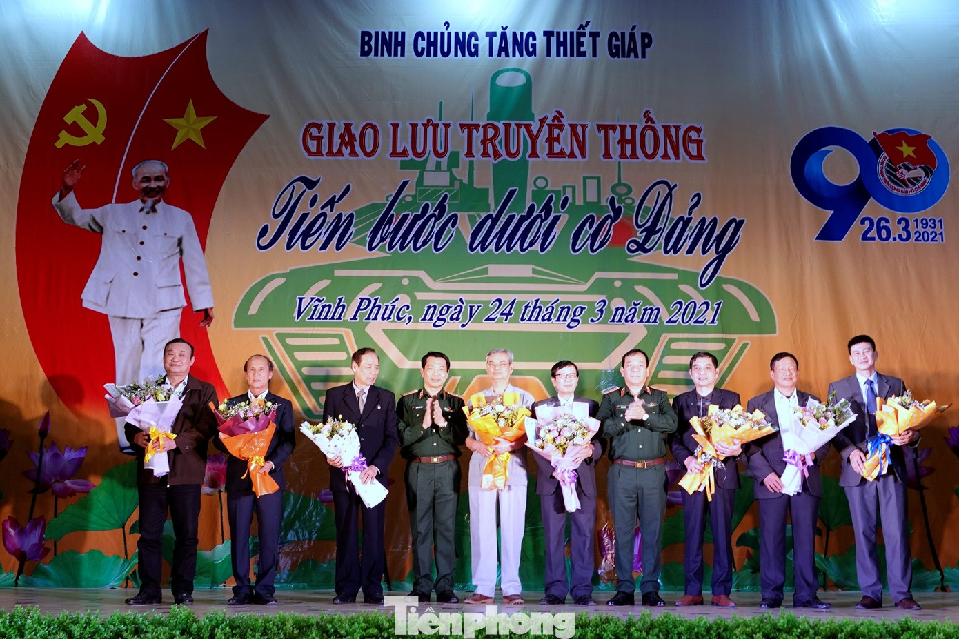 Tuổi trẻ Tăng thiết giáp tiến bước dưới cờ Đảng ảnh 4