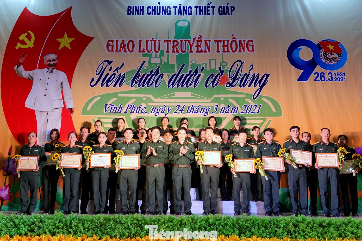 Tuổi trẻ Tăng thiết giáp tiến bước dưới cờ Đảng ảnh 7