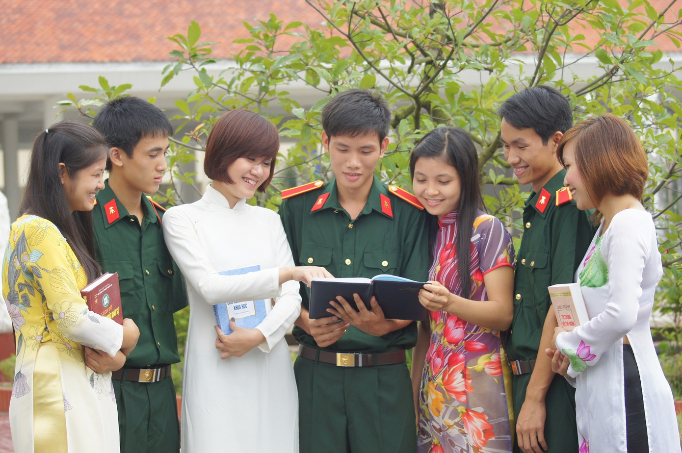 Thanh niên Việt Nam - Vững tin tiếp bước ảnh 28 Thanh niên Việt Nam - Vững tin tiếp bước ảnh 28