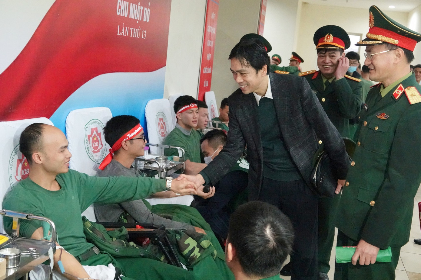 Giọt máu ấm giữa ngày đông lạnh ảnh 9 Giọt máu ấm giữa ngày đông lạnh ảnh 9