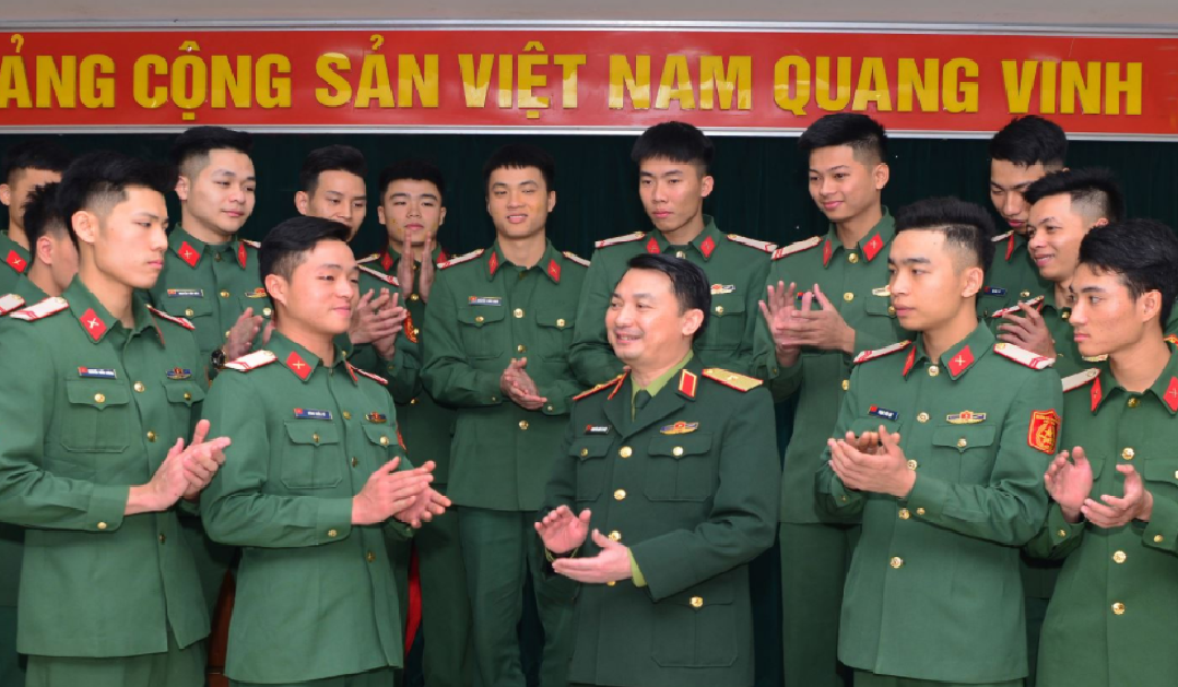 Tư lệnh Nguyễn Quốc Duyệt: Hà Nội giao 3.500 tân binh cho 12 đơn vị quân đội ảnh 1