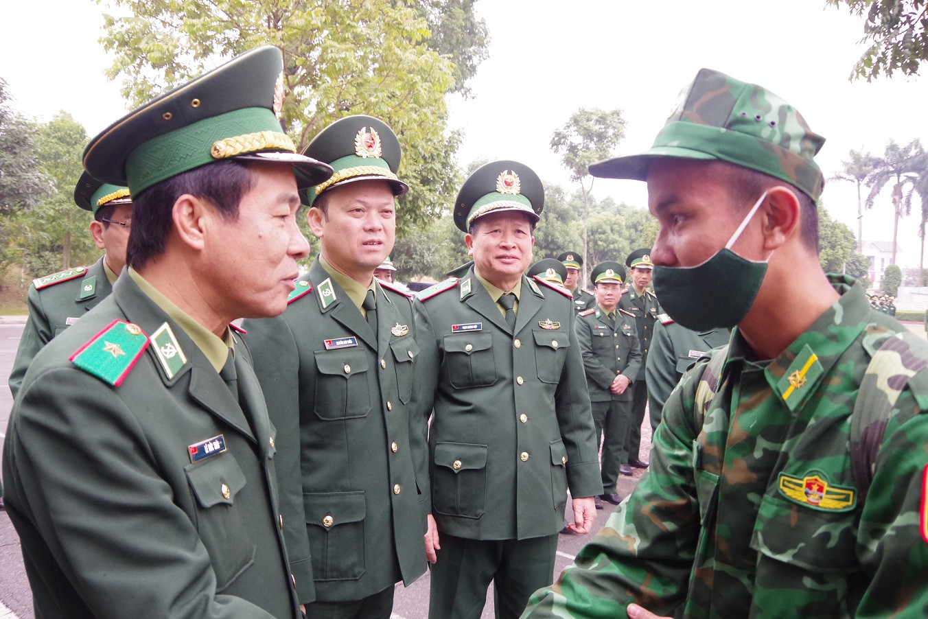 Tăng cường 2 tiểu đoàn Biên phòng lên biên giới chống dịch ảnh 2