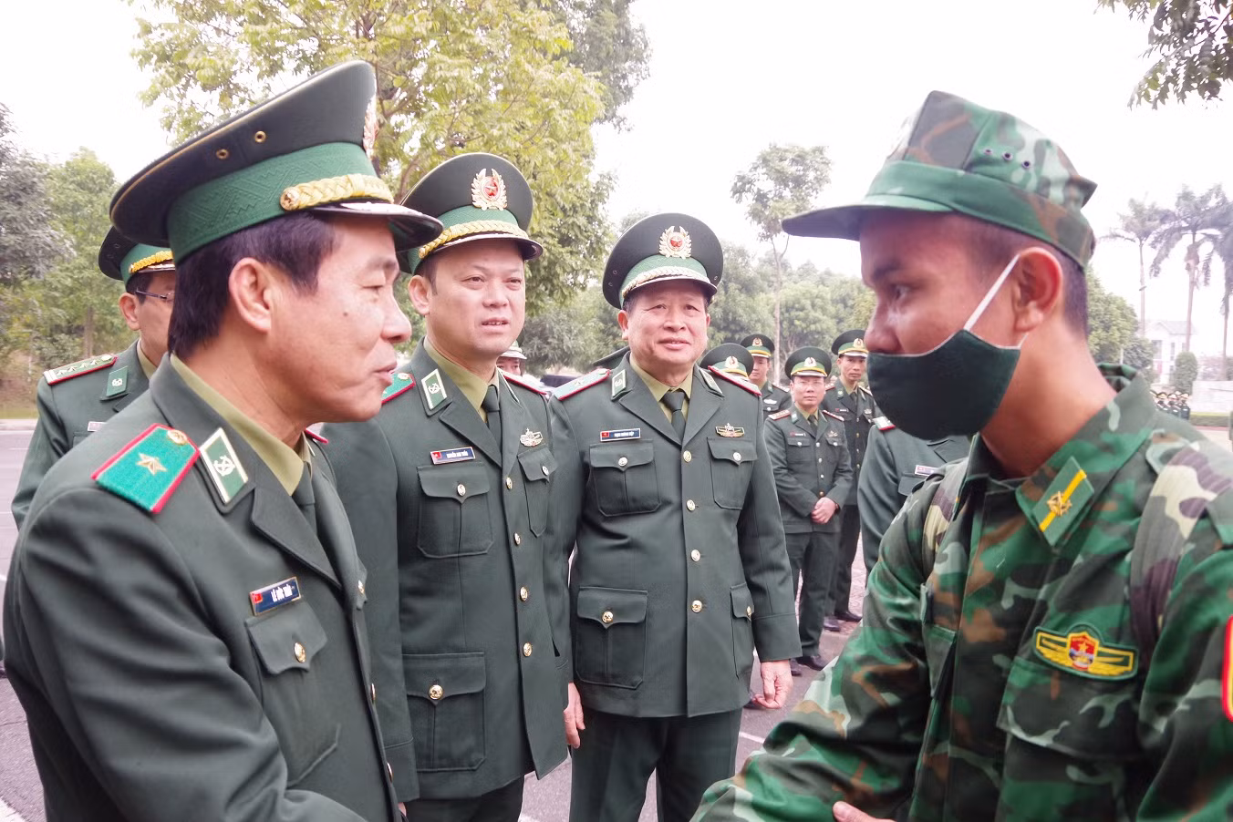 Tăng cường 2 tiểu đoàn Biên phòng lên biên giới chống dịch ảnh 2