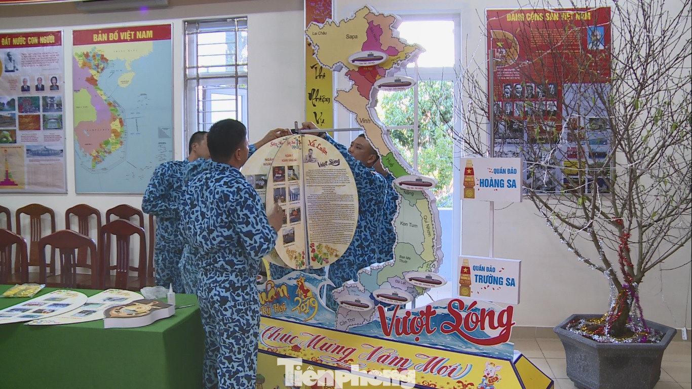 Hai 'ly rượu' đặc biệt đón giao thừa của lính tàu ngầm Việt Nam ảnh 3