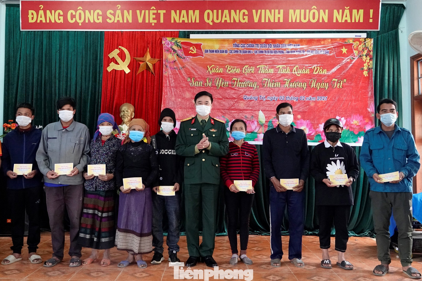 Mang xuân ấm đến với người nghèo ảnh 4