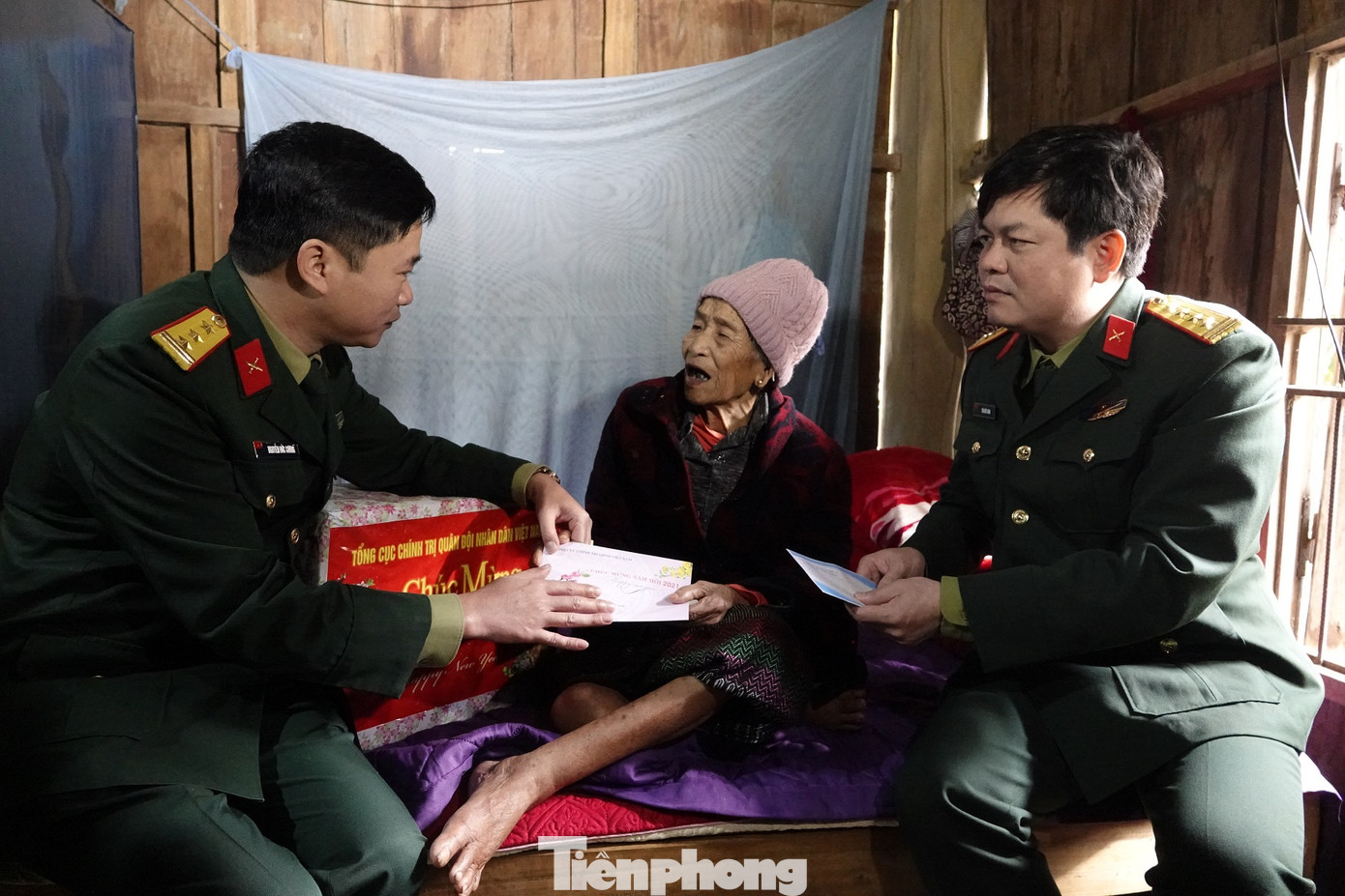 Mang xuân ấm đến với người nghèo ảnh 1