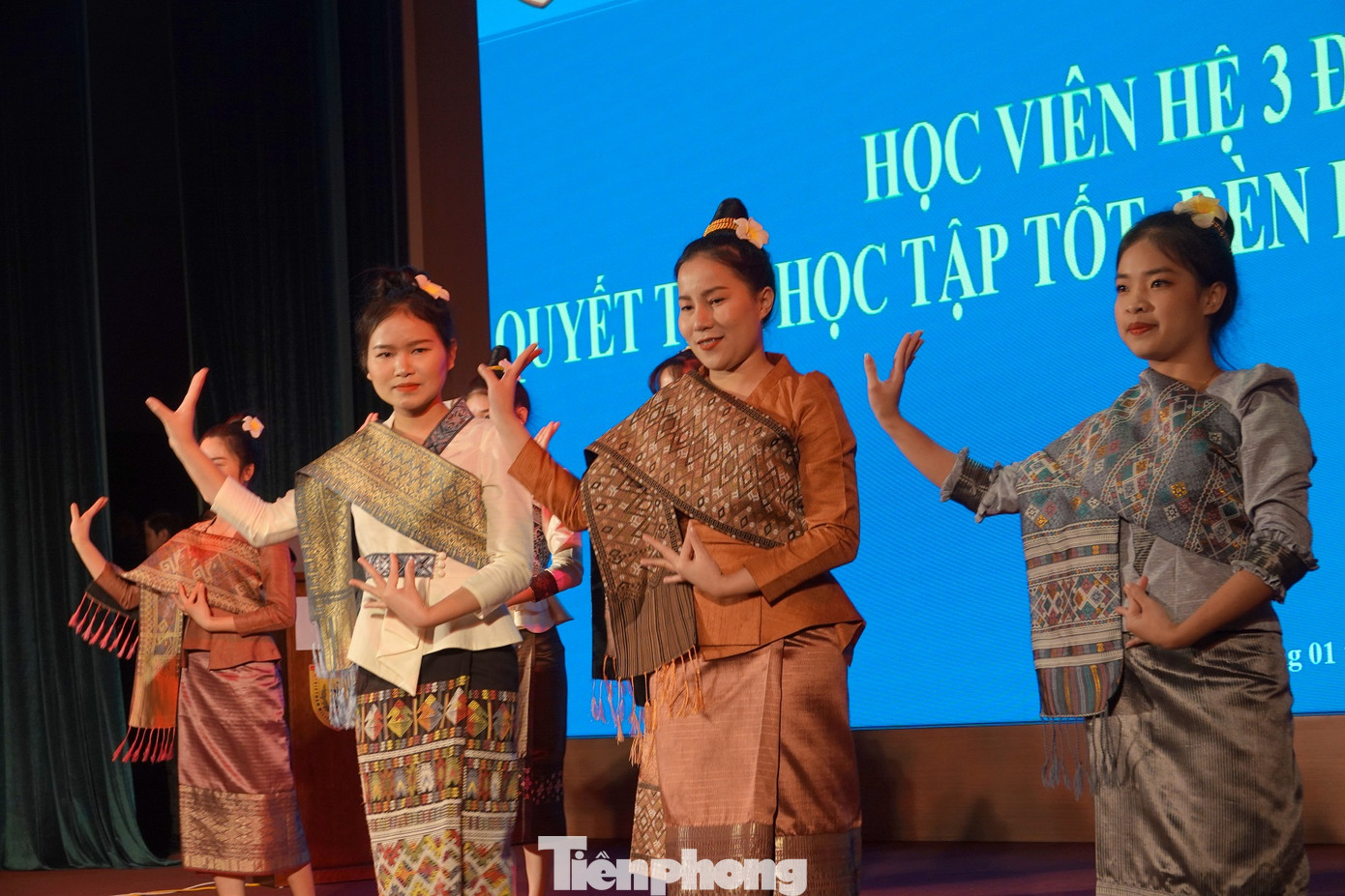 Học viên quân sự Lào và Campuchia thi tài Olympic tiếng Việt ảnh 9