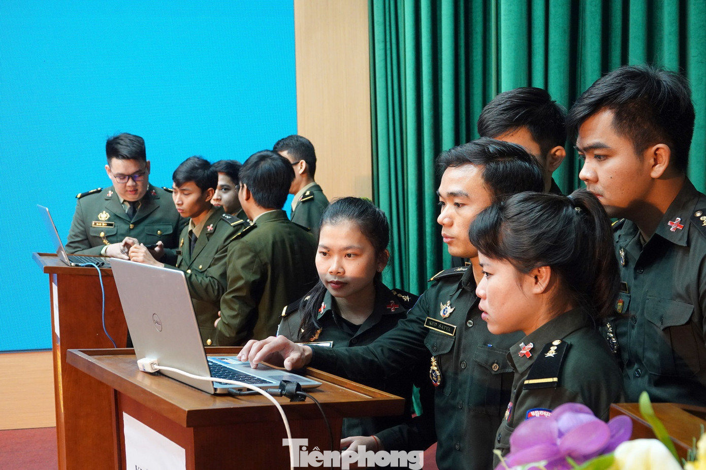 Học viên quân sự Lào và Campuchia thi tài Olympic tiếng Việt ảnh 2