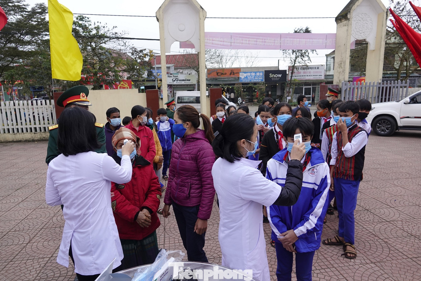 Xuân biên giới thắm tình quân dân ảnh 13