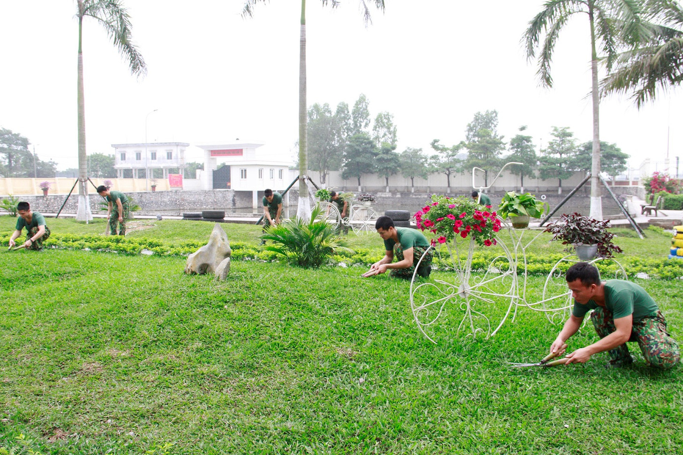 Chiến sĩ Bộ tư lệnh Thủ đô lập công, tô hồng Tháng thanh niên ảnh 3